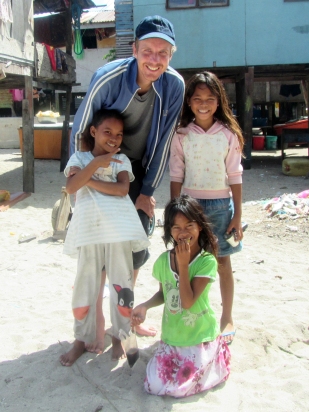 Erik Abrahamsson with Bajau Laut Girls, Mabul, Semporna, Malaysia